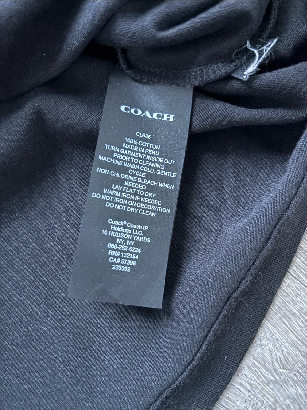 Coach Men’s Black Embossed Logo Crewneck Tee Size L - Picture 4 of 4